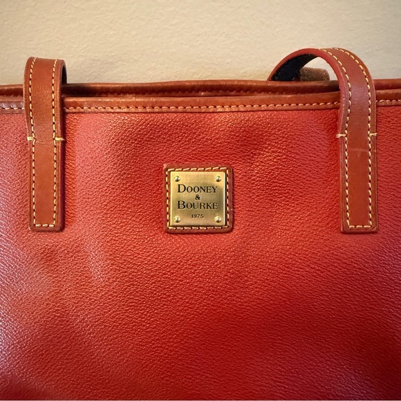 Vintage Dooney & Bourke Red & Brown Leather Tote Bag - Picture 5 of 5
